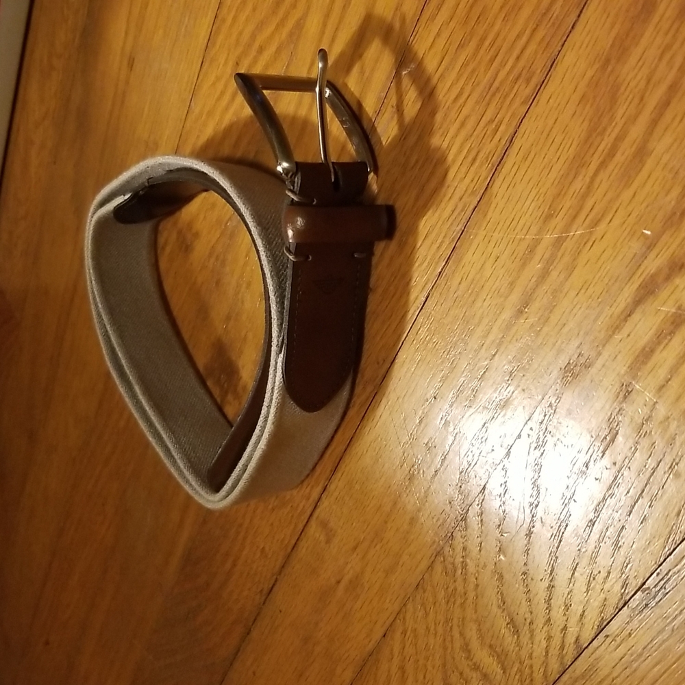 DOCKERS BELT/STRETCHES A LITTLE WORN ONCE SIZE LG, unisex